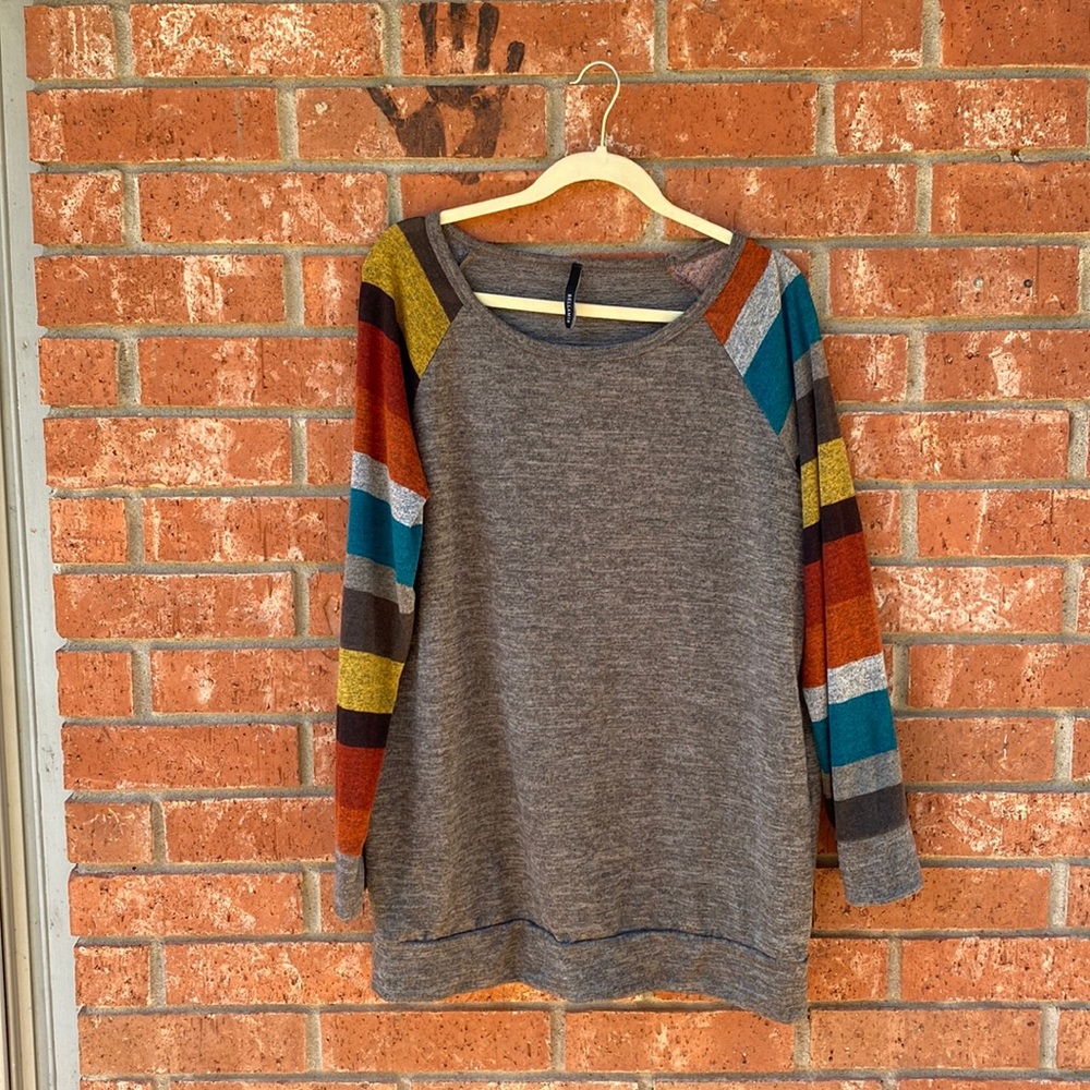Light weight sweater